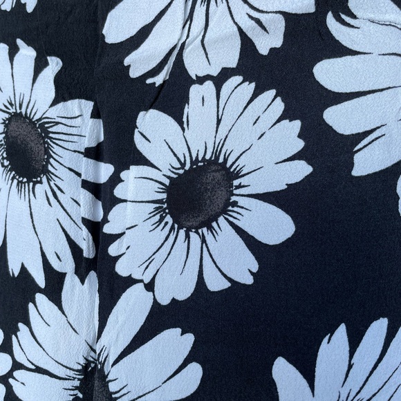 Adorable Flower Dress - Picture 4 of 7